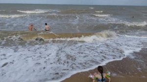 Феномен в станице Должанской на Долгой косе. Краснодарский край, Азовское море.