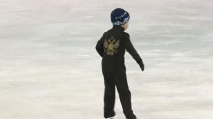 В Кузнецке прошли показательные выступления юных фигуристов. Февраль 2011 год.