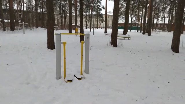 Содержание спортивной площадки в парке ЛК в зимнее время года в г. Пестово ( часть 2 ) смотреть онлайн