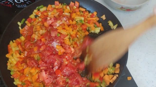 СУП с ФРИКАДЕЛЬКАМИ и НУТОМ!!! ОТЛИЧНЫЙ ОБЕД ДЛЯ ВСЕЙ СЕМЬИ!!! смотреть онлайн