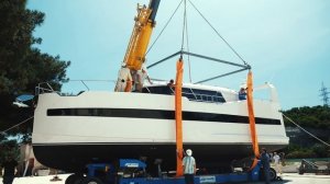 Спуск на воду стальной моторной яхты Popilov 14.99