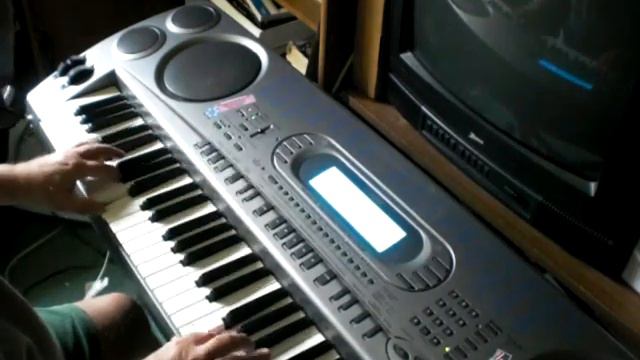 Mike Reed plays 20 year-old Casio Keyboard on "Here's that rainy Day". смотреть онлайн