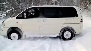 Зимние покатушки на ММС Делика