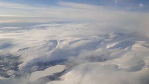 ✈ Полет на пассажирском самолете над Мурманской областью. Красивый вид на сопки.