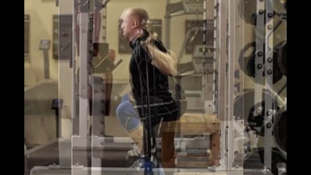 Приседания со штангой.используя ящик и эспандеры смотреть онлайн