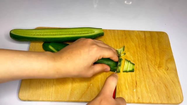 Легкий рецепт?Быстрый салат на УЖИН! За 5 секунд! смотреть онлайн