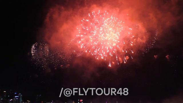 ПРАЗДНИЧНЫЙ САЛЮТ В МОСКВЕ | 9 МАЯ 2022 ГОДА | ДЕНЬ ПОБЕДЫ смотреть онлайн