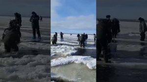 Кунашир-Головнино-рыбалка-землятресение-цунами-сломало лёд.