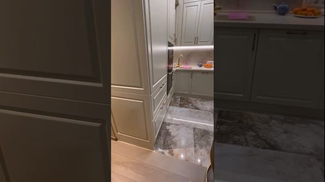 Кухня в современной классике , невозможно оторвать взгляд 😍