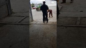 как надо работать с болгаркой,резка рессоры