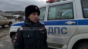 Сотрудники ГИБДД продолжают работу с нарушителями на дорогах города