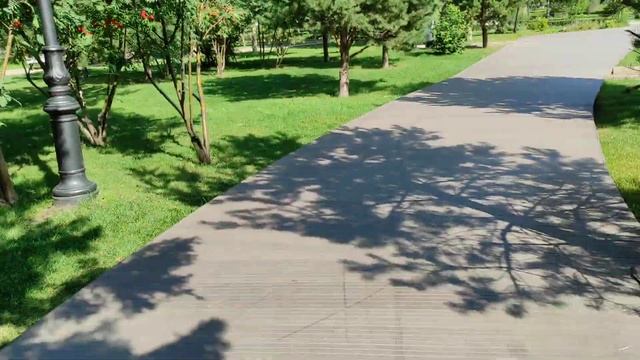 Прогулка по Скверу имени Ф.Э.Дзержинского в г.Омск