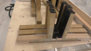 Подставки для дверей. Фрезеровка капителей под коробку