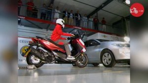 ?? Crash test  HONDA FORZA 125  ??