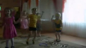 Танец бабочек и пчел - 8 группа детский сад 379