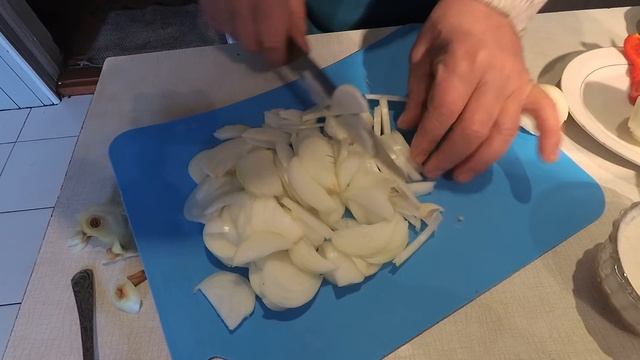 Яхния из курицы. Рецепту 300 лет. ПАЛЬЧИКИ ОБЛИЖЕШЬ! смотреть онлайн