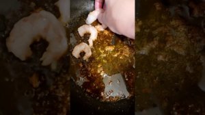 У ЛАНГУСТИН спецефический запах при готовке, но они ооочень вкусные?