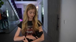 How Far Can You SPLIT CHALLENGE *Piper Rockelle vs Anna McNulty*