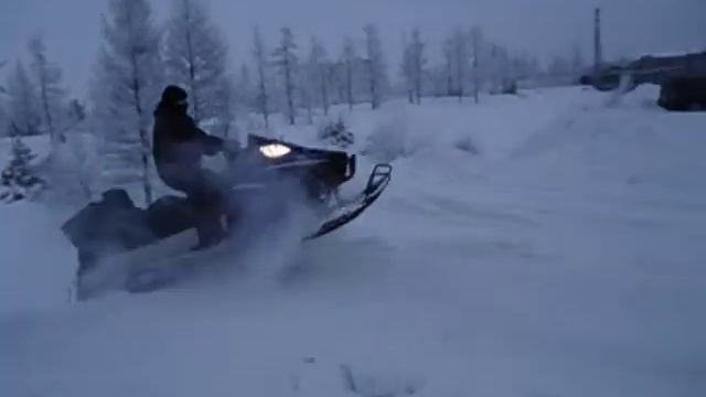 как нельзя кататься на снегоходе... смотреть онлайн