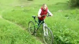 Жестокое падение с велосипеда! Съехал с горки!