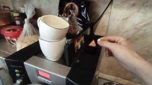 Чистка кофемашины Bosch b30 от кофейных масел.