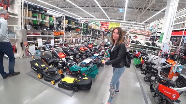 Что мне муж подарил на 8 марта??? Жизнь в России смотреть онлайн