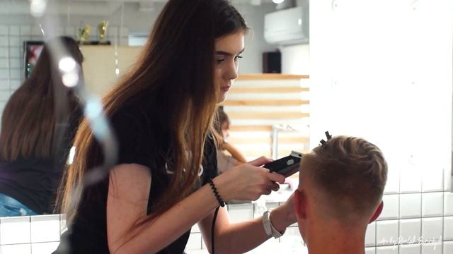 Работа девушки барбера (съёмка и монтаж видео) #barber #barbershop #харьков смотреть онлайн
