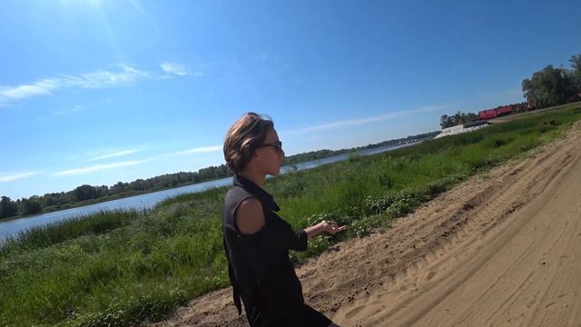 Vlog - Тусим с телками в деревне смотреть онлайн