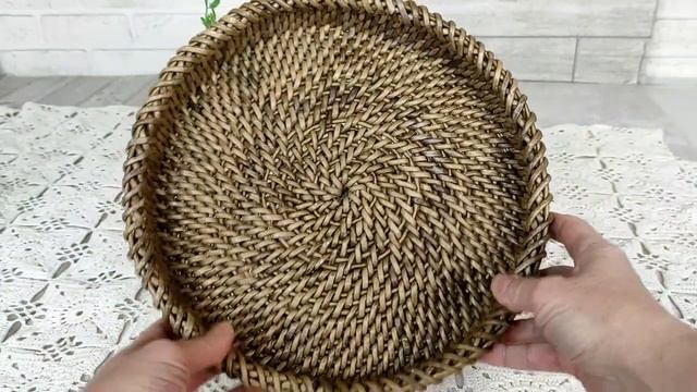 Поднос плетеный круглый. Плетение из корня
