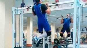 Подтягивания к груди обратным хватом: техника выполнения