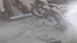 Мотоцикл "Восход" или "Ковровец" на старой фотографии.