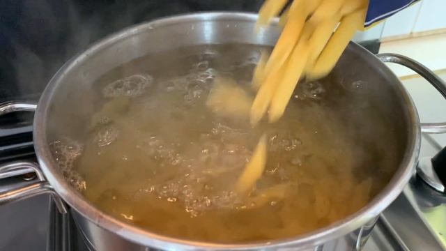 Dopo averla provata, la mia famiglia la vuole tutti i giorni! Strepitosa pasta in pochi minuti смотреть онлайн