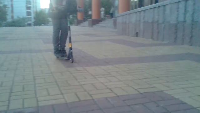 Трюки на самокате смотреть онлайн