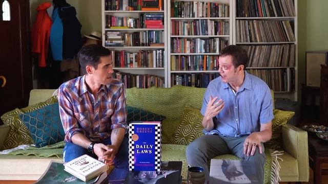 Robert Greene's 6 Stoic Concepts For A Fulfilling Life смотреть онлайн