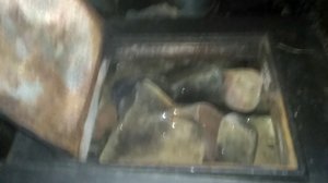 Установил печь в баню.