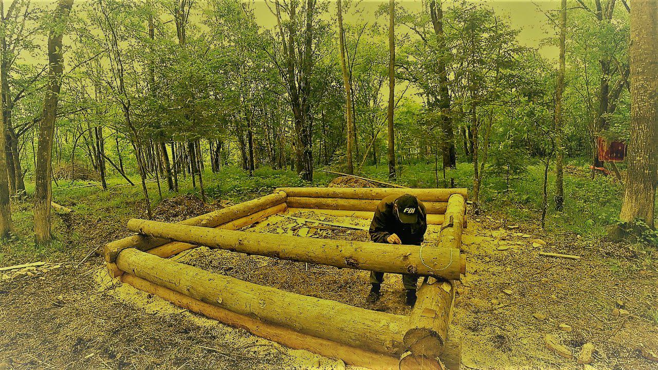 СТРОИМ БАНЮ В ТАЙГЕ, ЛОВИМ РОИ. Чем еще в тайге заниматься?)) смотреть онлайн