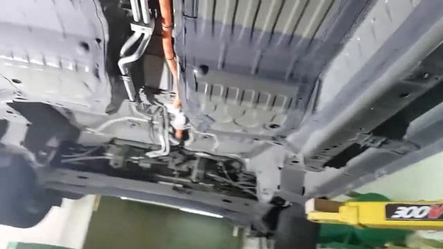 Nissan leaf: заглядываем под кузов смотреть онлайн