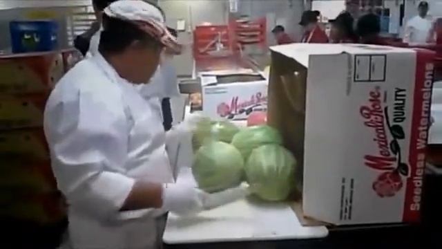 Как Почистить Арбуз смотреть онлайн