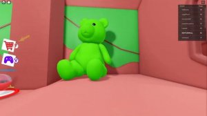 ПОБЕГ КОРОЛЕВЫ РОБЛОКСА от МАЛЫША ВОНЮЧКИ в РОБЛОКС!!!