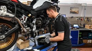 BMW F 850/750 GS,  F 900 R/XR Clutch replacement