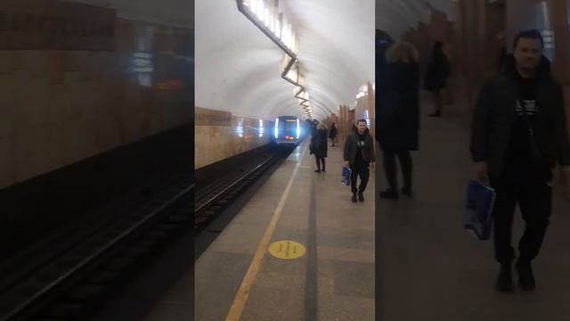 МЕТРО БАРРИКАДНАЯ МОСКВА 👋