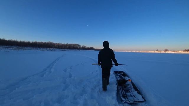 Рыбалка на Иртыше ЗИМОЙ. Мороз -30. Ночуем в Палатке. Щука и Налим на Жерлицы.