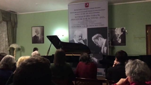 Менуэт из "Ромео и Джульетты" С. Прокофьева. Исполняет Яков Кацнельсон