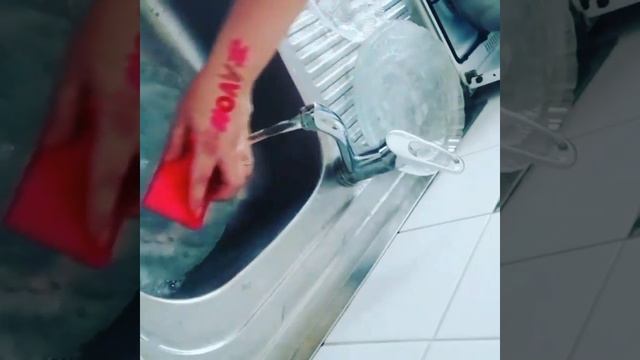 Помада "Суперстойкость" от AVON. смотреть онлайн