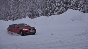 Volvo V60 Cross Country FULL REVIEW 2020 - Autogefühl