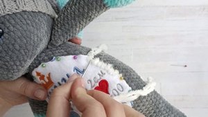 Мини-урок. Как пришить метрику к игрушке. Какие ошибки я совершила.