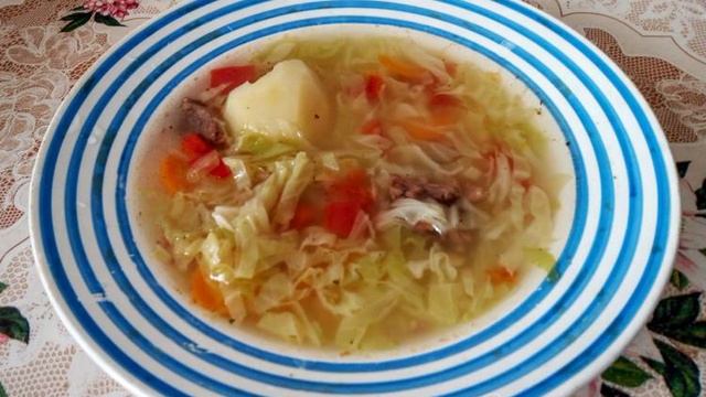 Щи из свежей капусты с тушенкой