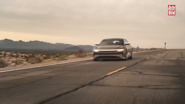 Lucid Air (2022) | Ist der Lucid Air besser als Model S und EQS | Erste Fahrt mit Thomas Geiger смотреть онлайн