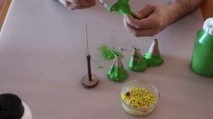 Новогодняя ёлочка из коробки для яиц.