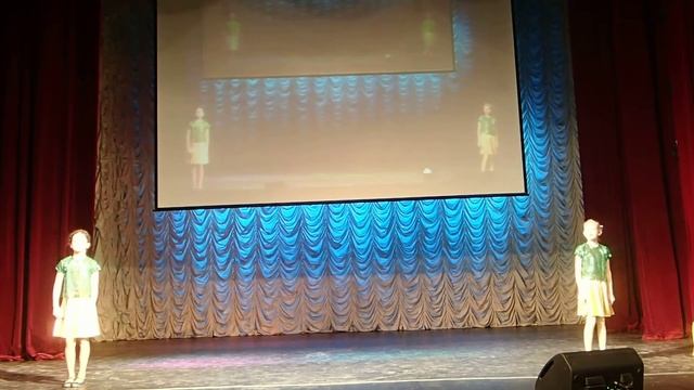 Жестовая песня: "Где водятся волшебники"- Вихарева Алина и Городнина Варвара , г. Рыбинск. смотреть онлайн